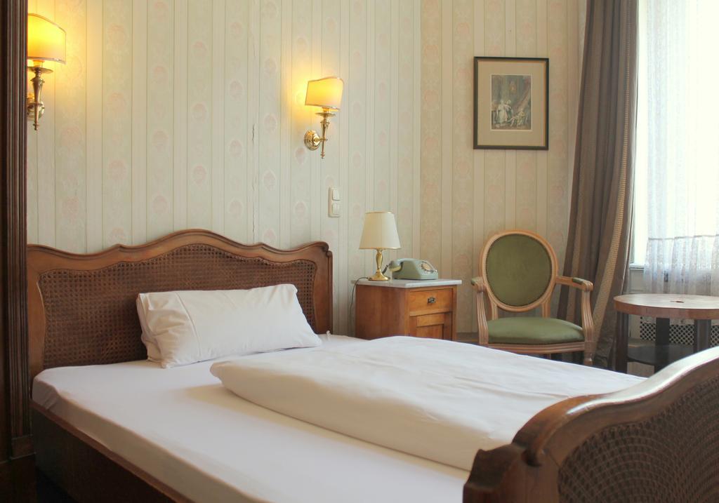 Hotel-pension Funk Am Kurfuerstendamm 3* Berlino