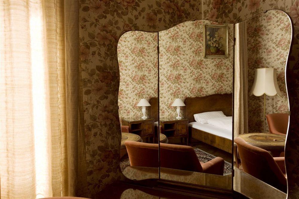 Hotel-pension Funk Am Kurfuerstendamm Berlino