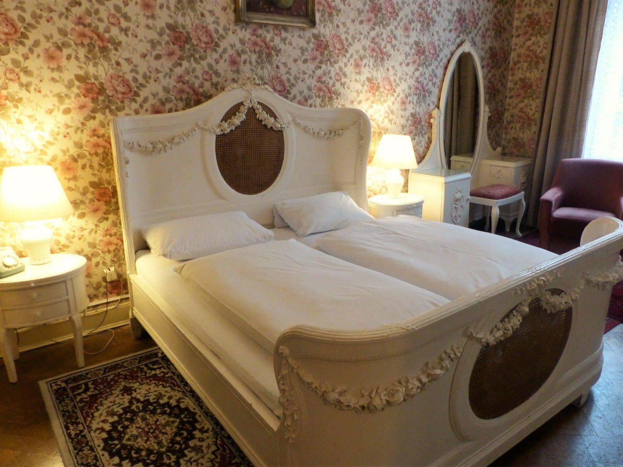 Hotel-pension Funk Am Kurfuerstendamm Hotel 3*