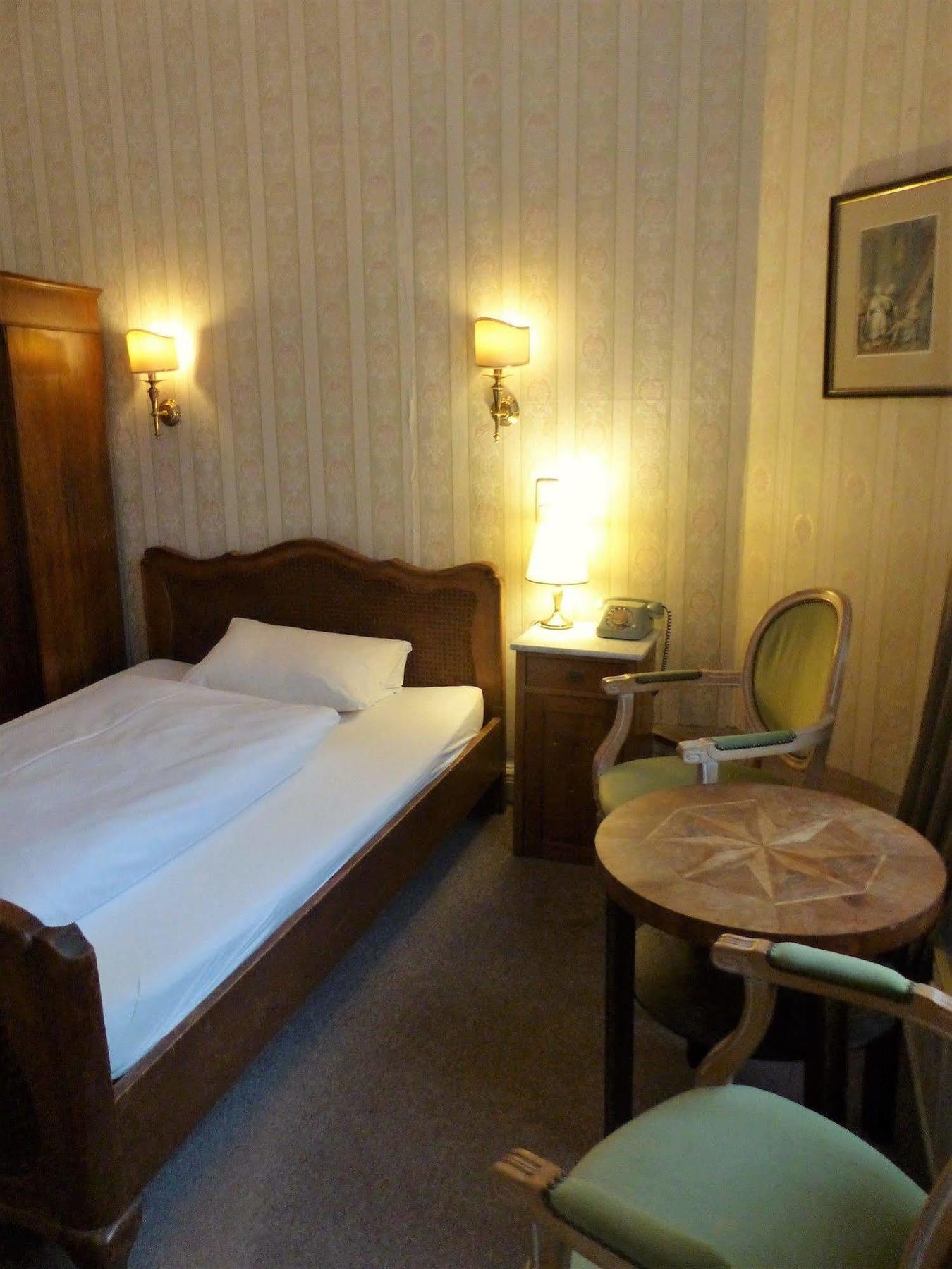 Hotel-pension Funk Am Kurfuerstendamm 3* Berlino